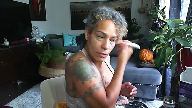 CeceilaMoon online show from November 2025 02:39:01 PM