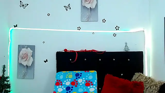 Snapshot of AngeDrty chatting on December 2024 10:47:02 PM AngeDrty online show from December 2024 10:47:02 PM