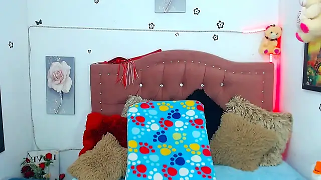 Snapshot of AngeDrty chatting on February 2025 12:30:01 AM AngeDrty online show from February 2025 12:30:01 AM