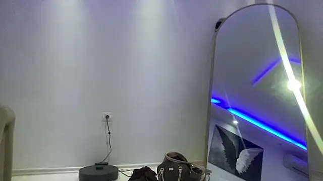 petitebeauty online show from December 2025 01:26:02 AM