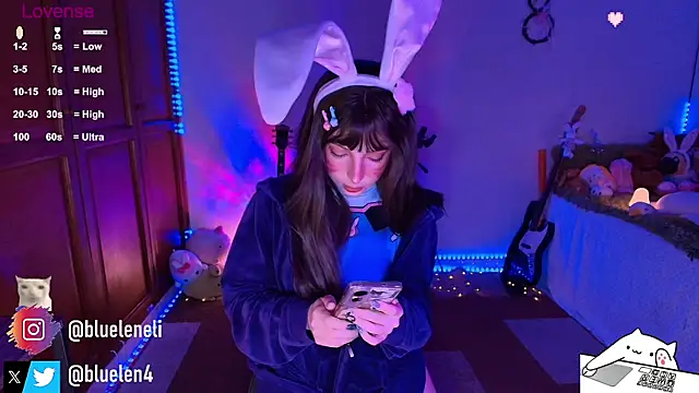 Snapshot of bluelen chatting on April 2026 10:13:01 AM bluelen online show from April 2026 10:13:01 AM