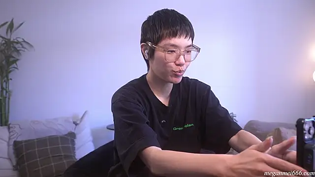 meganmei666 online show from April 2026 05:57:01 PM