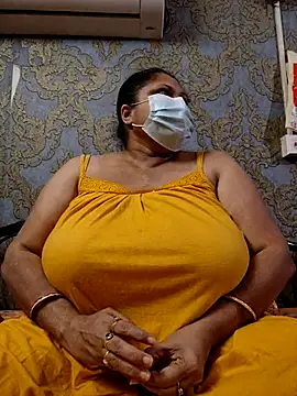 Snapshot of kunjan789 chatting on November 2025 06:18:02 PM kunjan789 online show from November 2025 06:18:02 PM