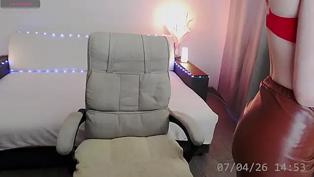 Snapshot of Kira_Winner chatting on April 2026 11:54:02 AM Kira Winner online show from April 2026 11:54:02 AM