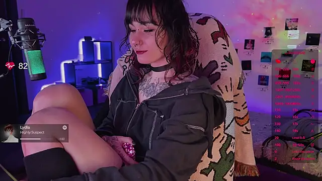 deadlysweet online show from October 2025 01:17:01 AM