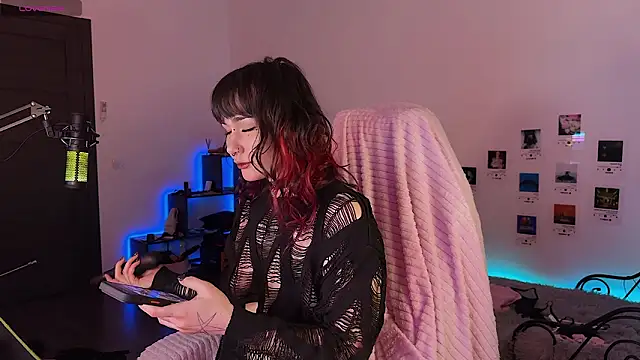 Snapshot of deadlysweet chatting on March 2026 03:22:02 AM deadlysweet online show from March 2026 03:22:02 AM