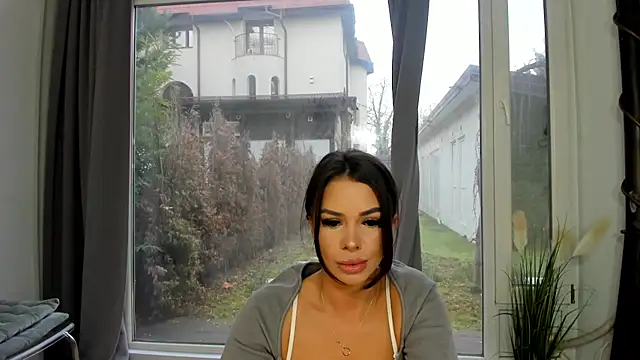 Snapshot of Selena_Reeves chatting on January 2025 09:51:02 AM Selena Reeves online show from January 2025 09:51:02 AM