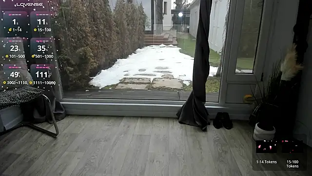 Snapshot of Selena_Reeves chatting on February 2025 07:05:01 AM Selena Reeves online show from February 2025 07:05:01 AM