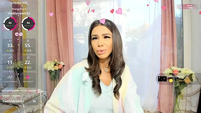 Snapshot of Selena_Reeves chatting on October 2025 06:23:02 AM Selena Reeves online show from October 2025 06:23:02 AM