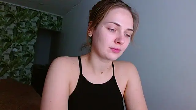 Snapshot of Olivia_shine chatting on December 2024 05:42:01 AM Olivia shine online show from December 2024 05:42:01 AM