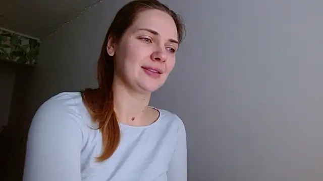 Snapshot of Olivia_shine chatting on December 2024 05:40:02 AM Olivia shine online show from December 2024 05:40:02 AM