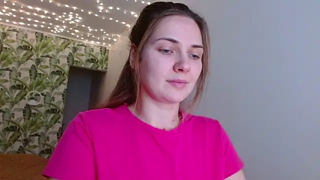 Snapshot of Olivia_shine chatting on January 2025 05:26:02 AM Olivia shine online show from January 2025 05:26:02 AM