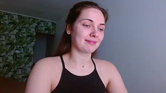 Snapshot of Olivia_shine chatting on January 2025 05:36:02 AM Olivia shine online show from January 2025 05:36:02 AM