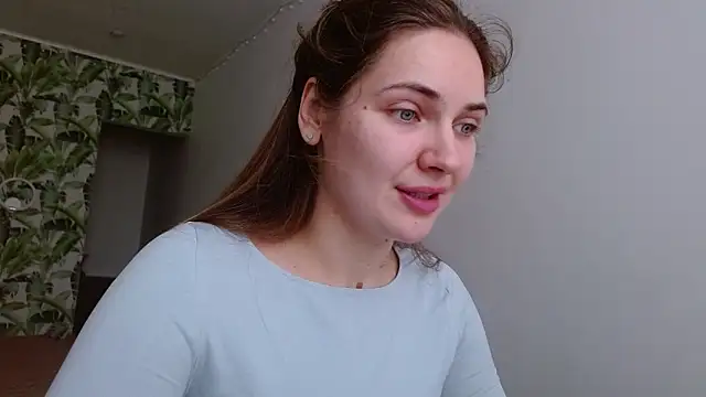 Snapshot of Olivia_shine chatting on February 2025 05:32:01 AM Olivia shine online show from February 2025 05:32:01 AM