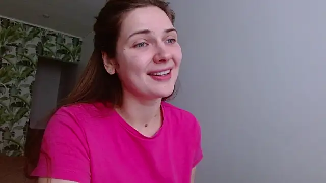 Snapshot of Olivia_shine chatting on February 2025 05:40:01 AM Olivia shine online show from February 2025 05:40:01 AM