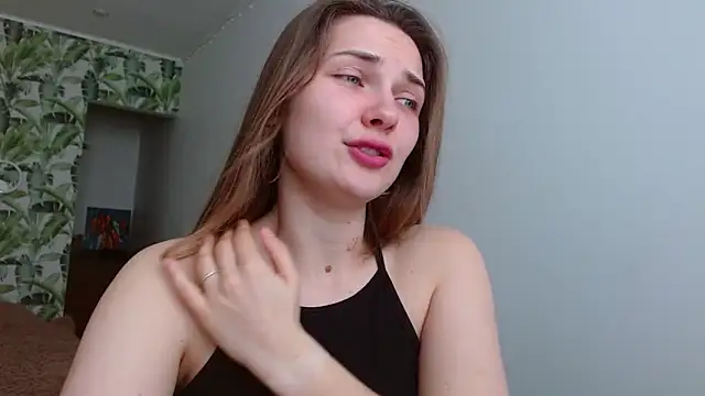Snapshot of Olivia_shine chatting on March 2025 05:27:01 AM Olivia shine online show from March 2025 05:27:01 AM