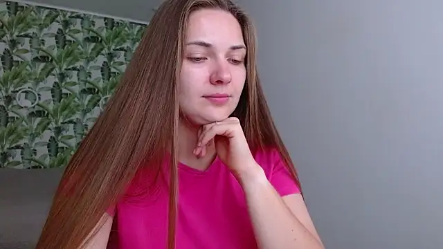 Snapshot of Olivia_shine chatting on September 2025 04:28:01 AM Olivia shine online show from September 2025 04:28:01 AM