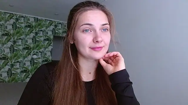 Snapshot of Olivia_shine chatting on October 2025 04:26:01 AM Olivia shine online show from October 2025 04:26:01 AM