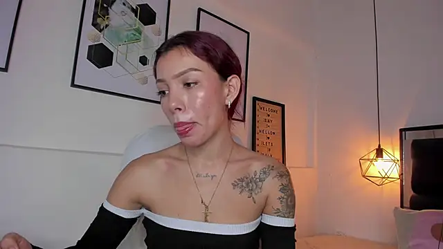 amysc online show from October 2025 01:51:02 PM