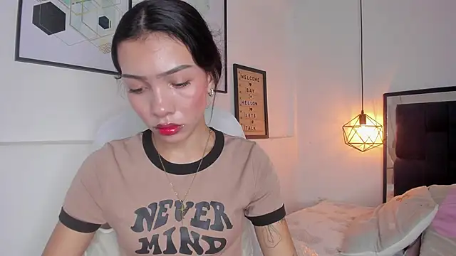 amysc online show from October 2025 01:42:02 PM