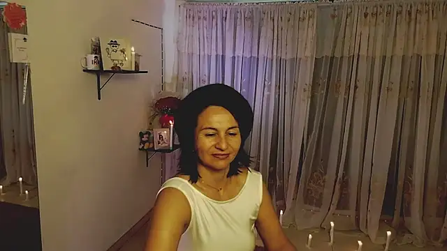 lollita 23  online show from October 2025 08:42:01 PM