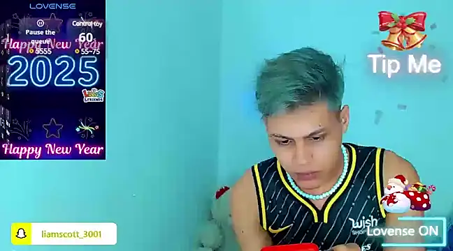 Snapshot of Liamscott_ chatting on January 2025 05:41:02 AM Liamscott online show from January 2025 05:41:02 AM