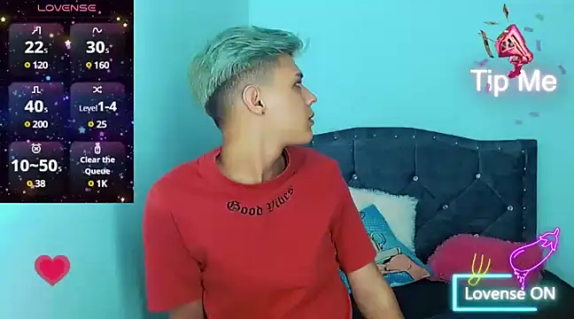 Snapshot of Liamscott_ chatting on January 2025 05:25:02 AM Liamscott online show from January 2025 05:25:02 AM