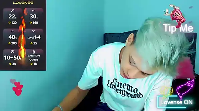 Snapshot of Liamscott_ chatting on January 2025 03:11:02 AM Liamscott online show from January 2025 03:11:02 AM