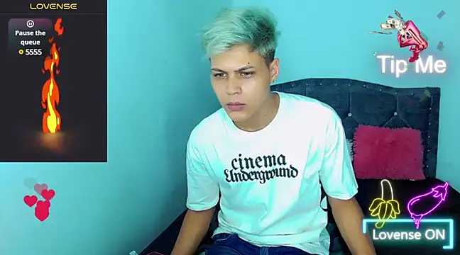 Snapshot of Liamscott_ chatting on January 2025 06:13:02 AM Liamscott online show from January 2025 06:13:02 AM