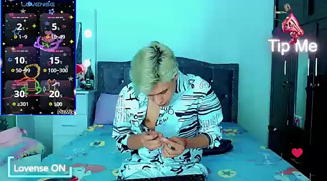 Snapshot of Liamscott_ chatting on February 2025 04:12:02 AM Liamscott online show from February 2025 04:12:02 AM