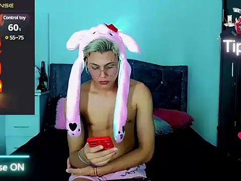 Snapshot of Liamscott_ chatting on February 2025 04:14:02 AM Liamscott online show from February 2025 04:14:02 AM