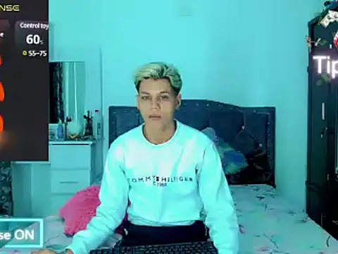 Snapshot of Liamscott_ chatting on March 2025 02:30:02 AM Liamscott online show from March 2025 02:30:02 AM