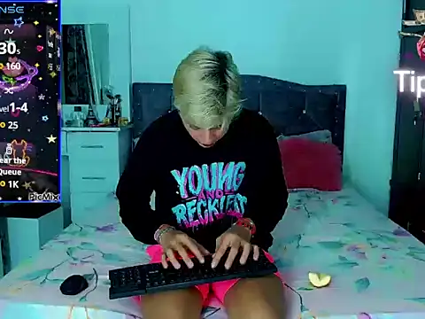 Snapshot of Liamscott_ chatting on March 2025 05:11:02 AM Liamscott online show from March 2025 05:11:02 AM