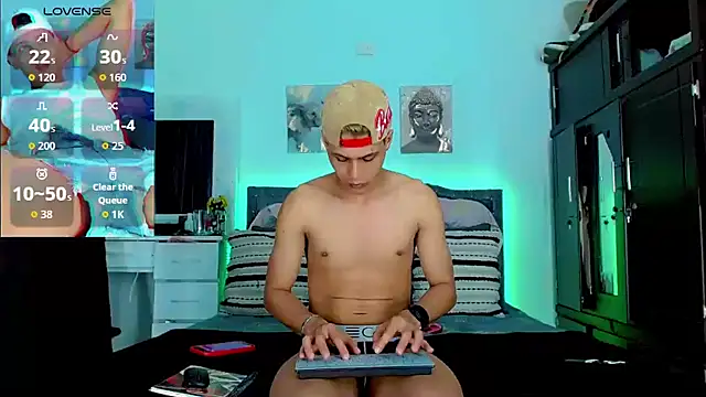 Snapshot of Liamscott_ chatting on September 2025 10:12:02 PM Liamscott online show from September 2025 10:12:02 PM