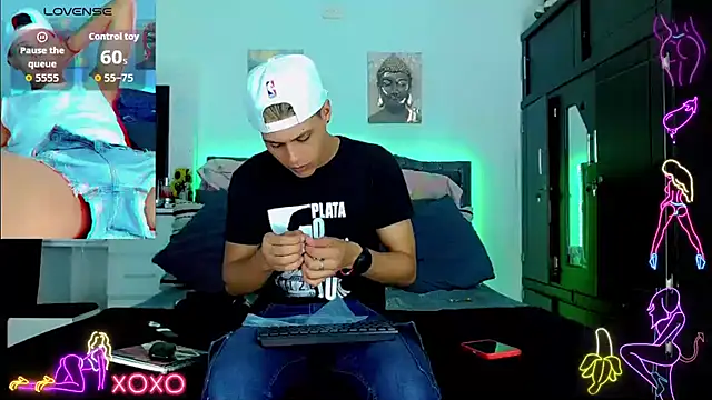 Snapshot of Liamscott_ chatting on September 2025 09:30:01 PM Liamscott online show from September 2025 09:30:01 PM