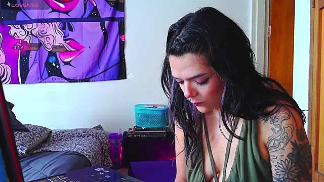 purple em69 online show from December 2024 02:17:02 PM