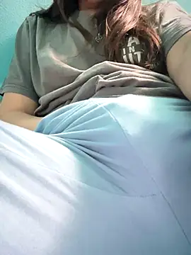 Snapshot of rossana99_ chatting on October 2025 12:59:01 PM rossana99 online show from October 2025 12:59:01 PM