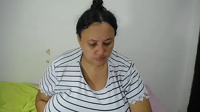 CrushOnMe  online show from July 2026 07:20:02 PM
