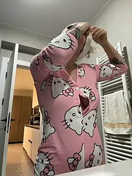 Megan Ros online show from November 2025 04:55:02 AM