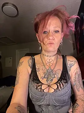 Snapshot of renegade_vyxxen chatting on February 2025 08:33:02 AM renegade vyxxen online show from February 2025 08:33:02 AM