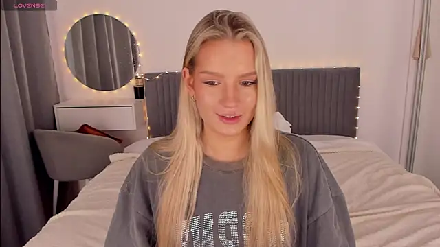 CassieRayss online show from February 2026 12:56:01 PM