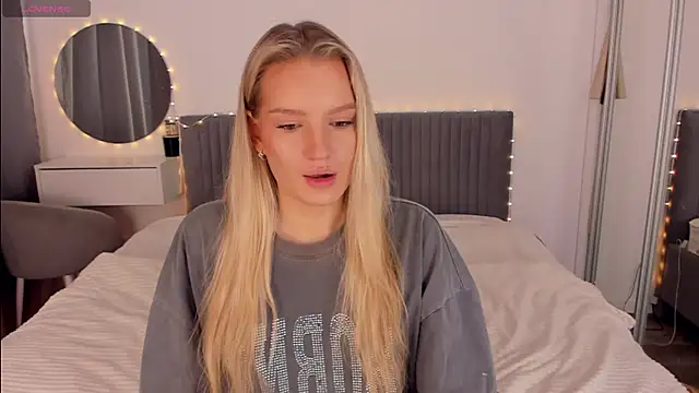 CassieRayss online show from March 2026 09:54:02 AM