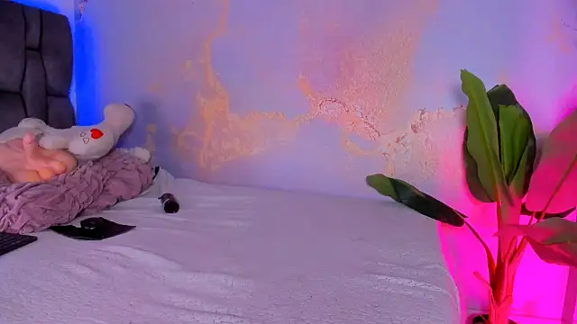 camilawhite   online show from April 2026 05:51:01 PM