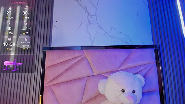 Snapshot of Alisse_Miller chatting on February 2025 05:21:02 AM Alisse Miller online show from February 2025 05:21:02 AM