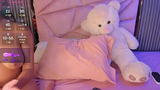 Snapshot of Alisse_Miller chatting on February 2025 04:29:01 AM Alisse Miller online show from February 2025 04:29:01 AM