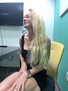 Snapshot of CindyOcean chatting on February 2025 01:33:01 PM CindyOcean online show from February 2025 01:33:01 PM