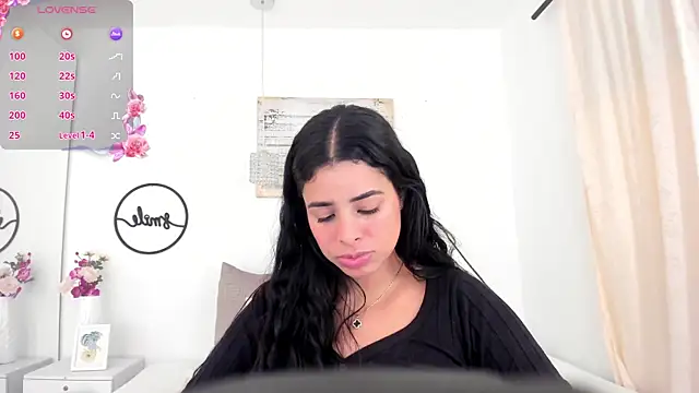 emma castilloo online show from December 2024 01:47:02 AM