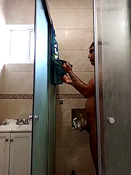 Snapshot of Leon_69ht chatting on March 2026 09:10:01 PM Leon 69ht online show from March 2026 09:10:01 PM