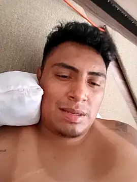 Snapshot of Leon_69ht chatting on April 2026 07:19:01 PM Leon 69ht online show from April 2026 07:19:01 PM