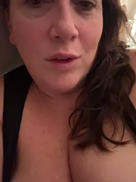 Snapshot of xsexycurvymilf chatting on January 2025 10:27:01 AM xsexycurvymilf online show from January 2025 10:27:01 AM